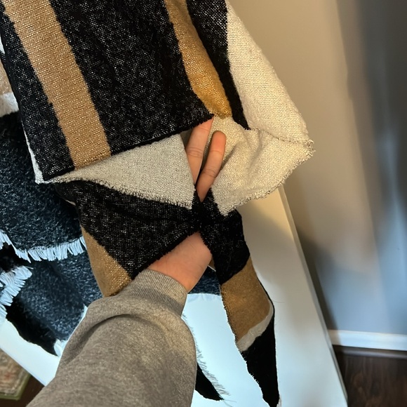 Striped Sweater Wrap Poncho - Picture 5 of 5